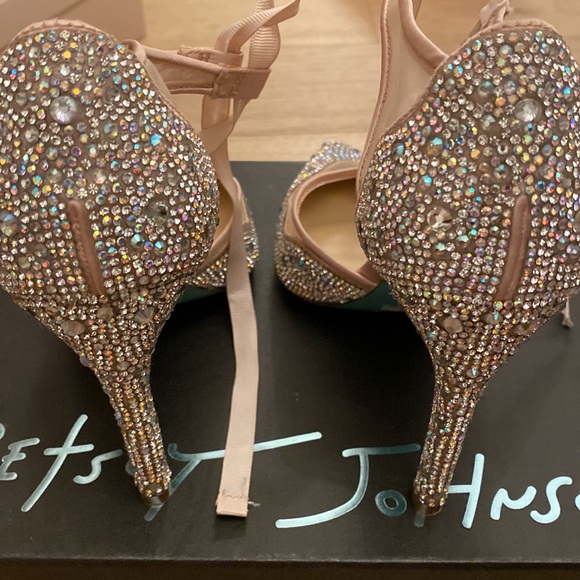 New in box Betsey Johnson Cinderella shoes size 6 - Picture 4 of 9